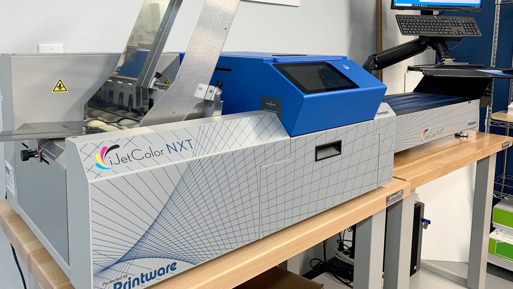 Panoramic Press offers inkjet envelope printing